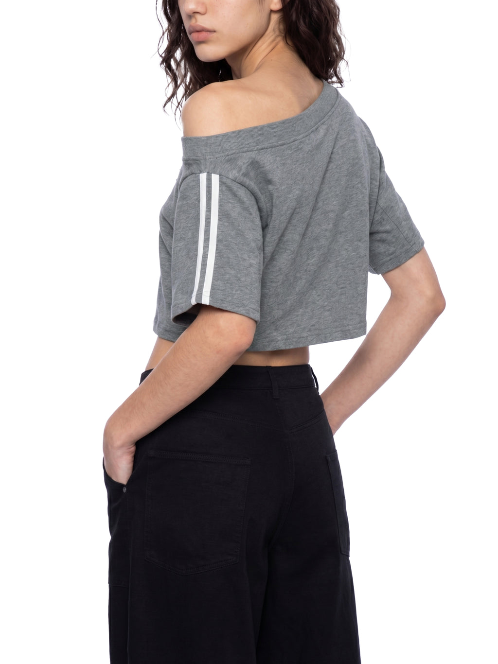 Ioñ Off-the-Shoulder Crop T-Shirt